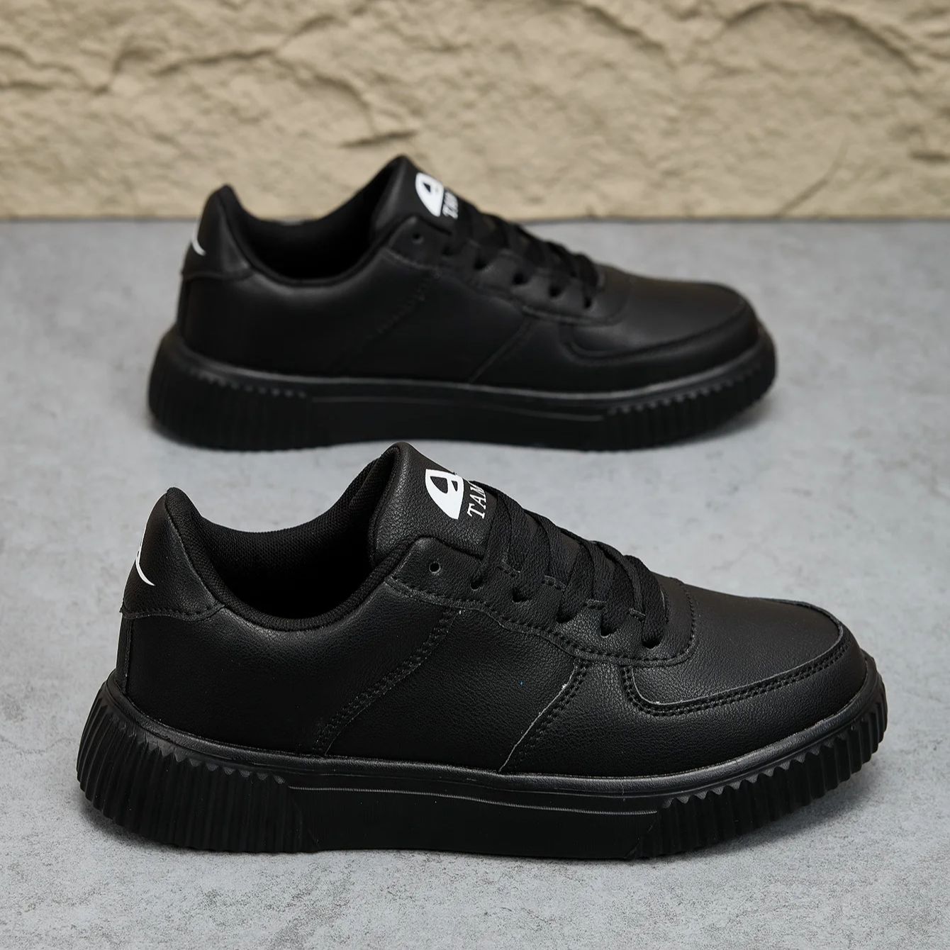 Men Outdoor Leather Shoes Flat - огляд і ціна Men'S Shoes Black And White