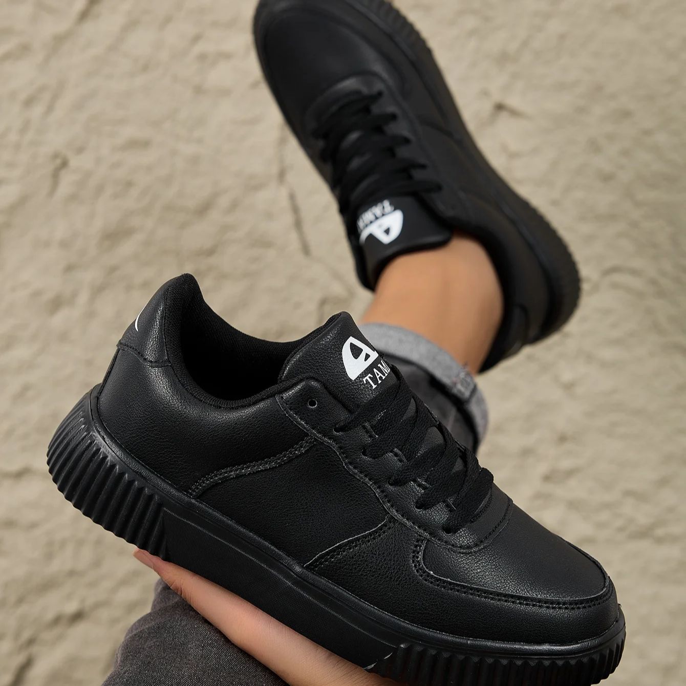 Men Outdoor Leather Shoes Flat - огляд і ціна Men'S Shoes Black And White