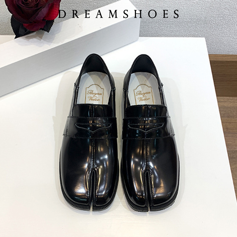 Tabi Shoes Slip On Loafer for  - огляд і ціна Men'S Shoes Hey Dude