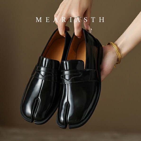 black Tabi Shoes Split Toe Pat - огляд і ціна Men'S Shoes Hey Dude