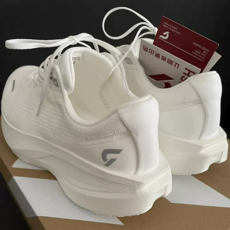 DYNAFISH Training Shoes For Me - огляд і ціна Men'S Shoes Vs Women'S Size