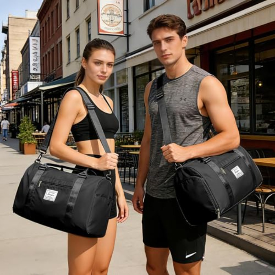 Small Black Sports Gym Duffel  - огляд і ціна Men Shoes Men