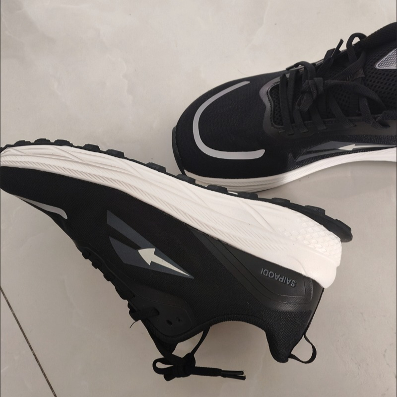 2026 Hot Sale Man Running Shoe - огляд і ціна Men'S Shoes X Wide